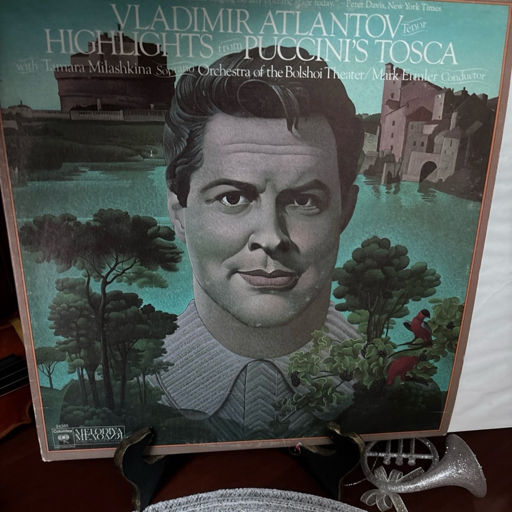 Giacomo Puccini's opera Tosca, starring tenor Vladimir Atlantov. Vinyl record